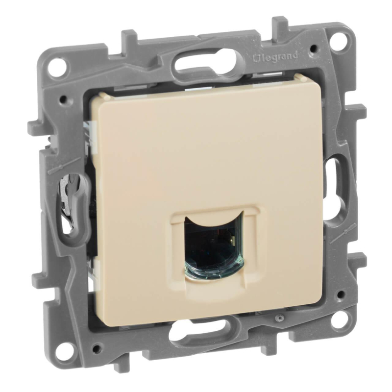 Розетка компьютерная RJ45 Legrand Etika 6 кат UTP слоновая кость 672353